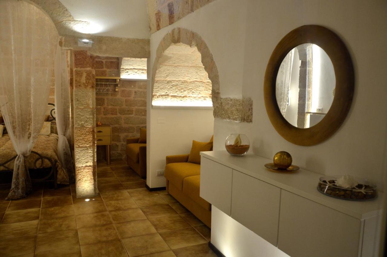 Отель Gold White Exclusive House Полиньяно-а-Маре Экстерьер фото
