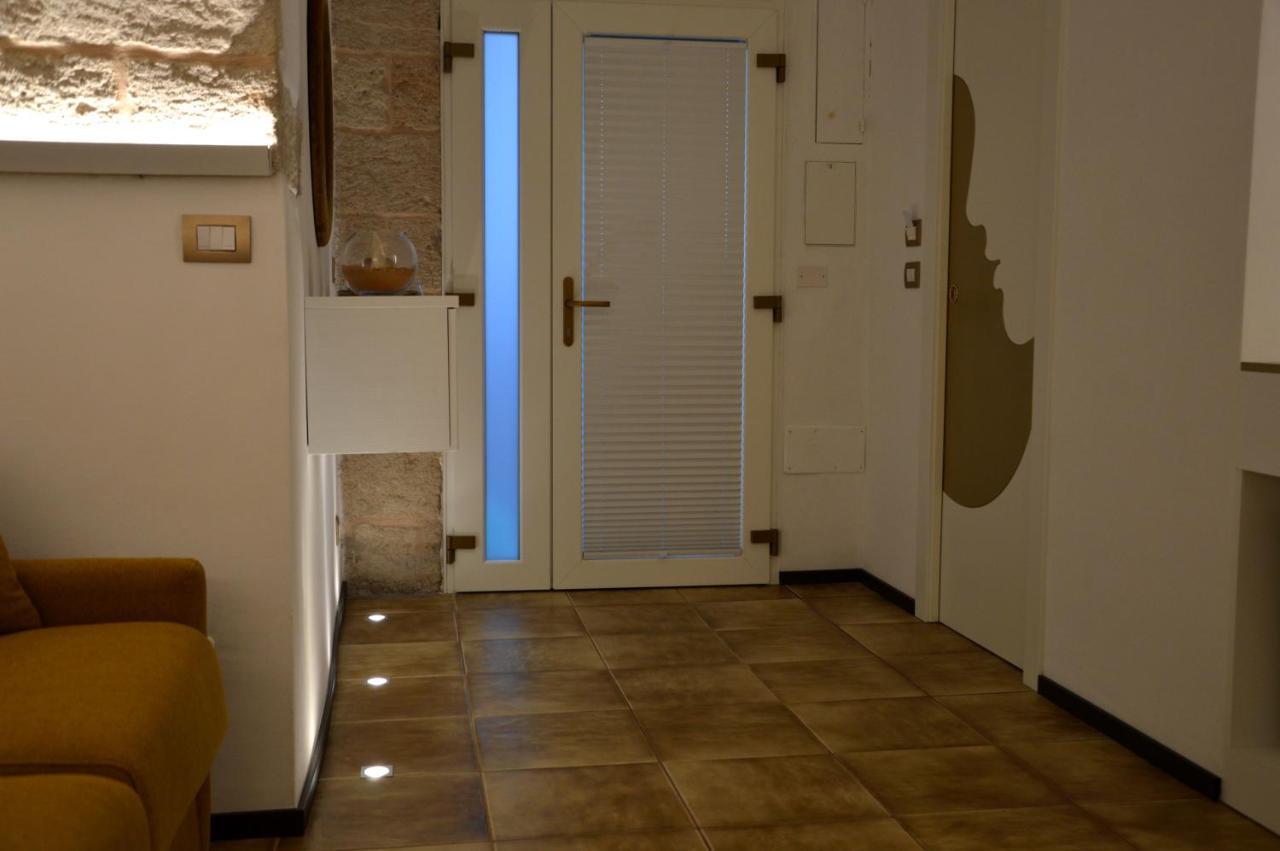 Отель Gold White Exclusive House Полиньяно-а-Маре Экстерьер фото