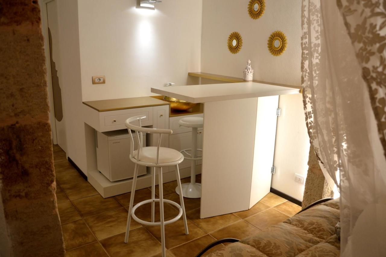 Отель Gold White Exclusive House Полиньяно-а-Маре Экстерьер фото